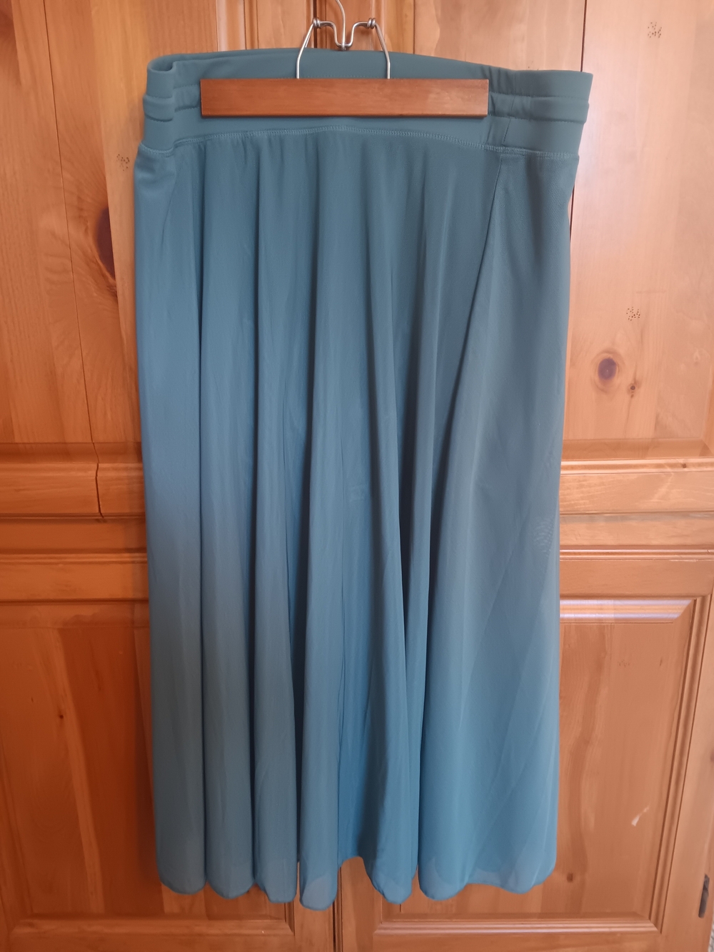 Halara High-Waisted Flowy Mesh Midi Skirt with Built-In Shorts & Pockets - Picture 4 of 8